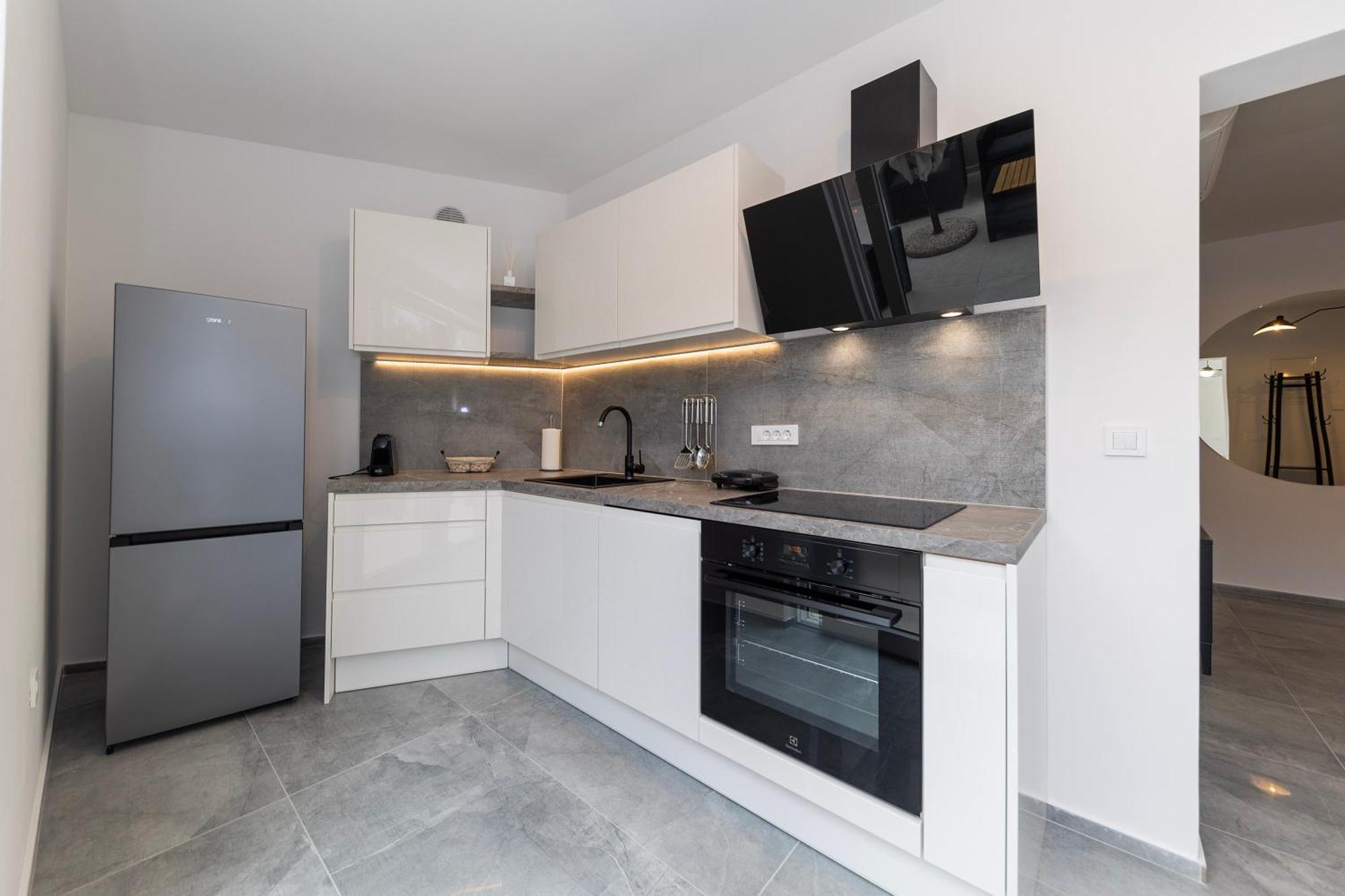 Find Your Haven In Morena Celeste Seaside Puntamika Apartments! Zadar Exteriör bild