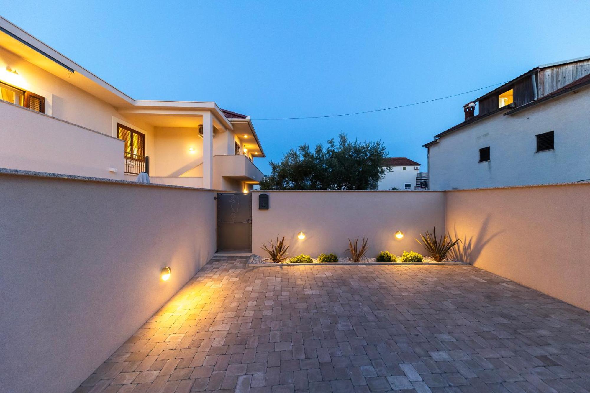 Find Your Haven In Morena Celeste Seaside Puntamika Apartments! Zadar Exteriör bild